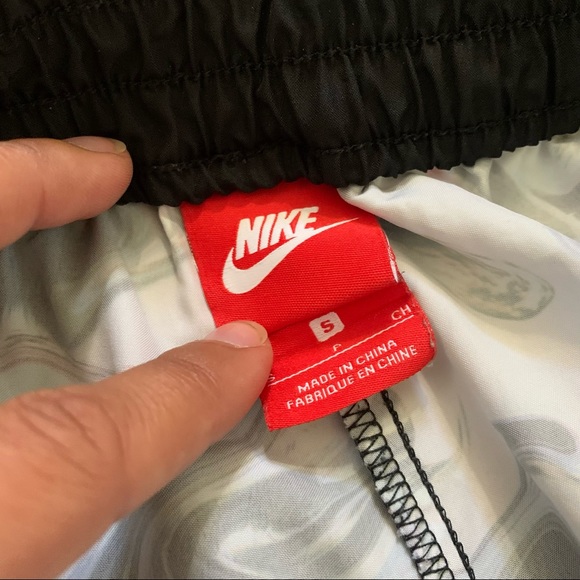 Nike Dri-Fit Running Shorts size S - Picture 3 of 3